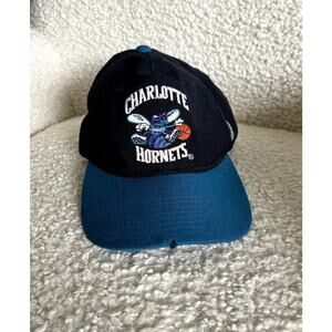 Vintage Starter Charlotte Hornets NBA Adjustable Hat